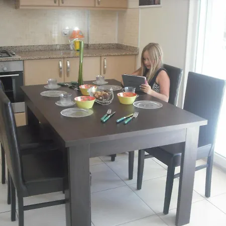 Gorgeous 2 Bed Private Ground Floor Home Daire Antalya